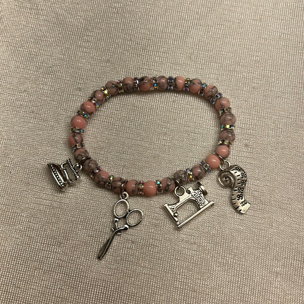 Seamstress bracelet